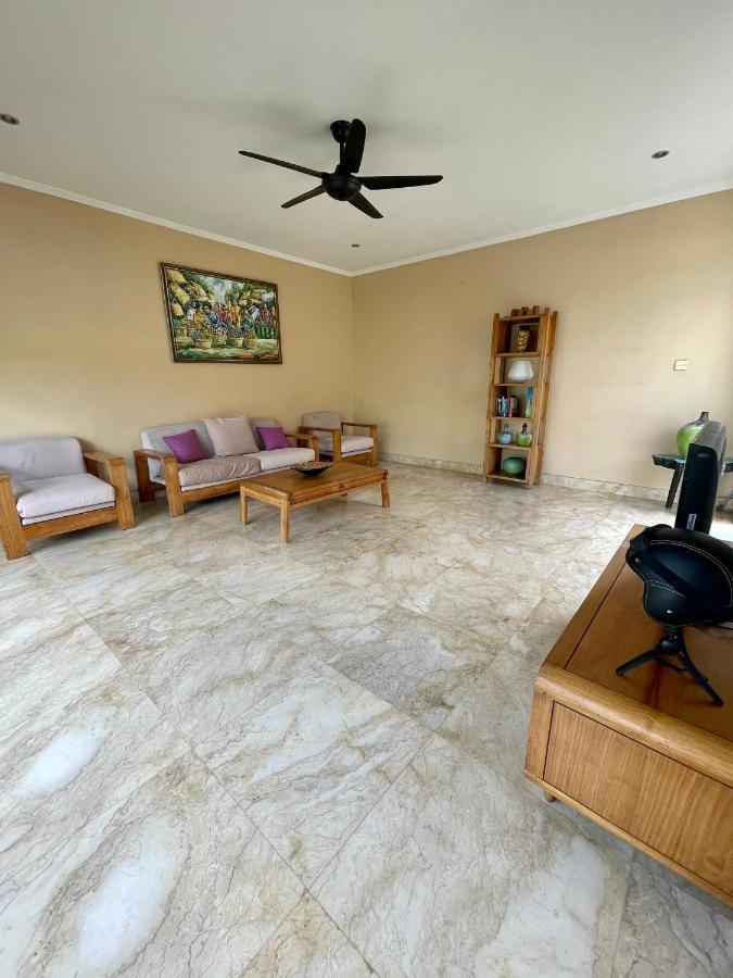 Private Suite In A Kids Friendly Big Shared Villa In Canggu Exterior foto
